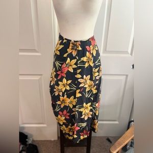 Item 048: EUC Jacqueline Ferrar 100% Silk Floral Wrap Skirt (Size 16P)
